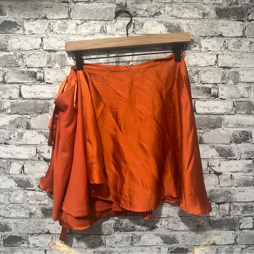 EUC Urban Outfitters Vibrant Orange Mini Skirt Size Medium